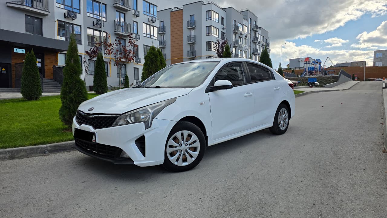 KIA RIO 4