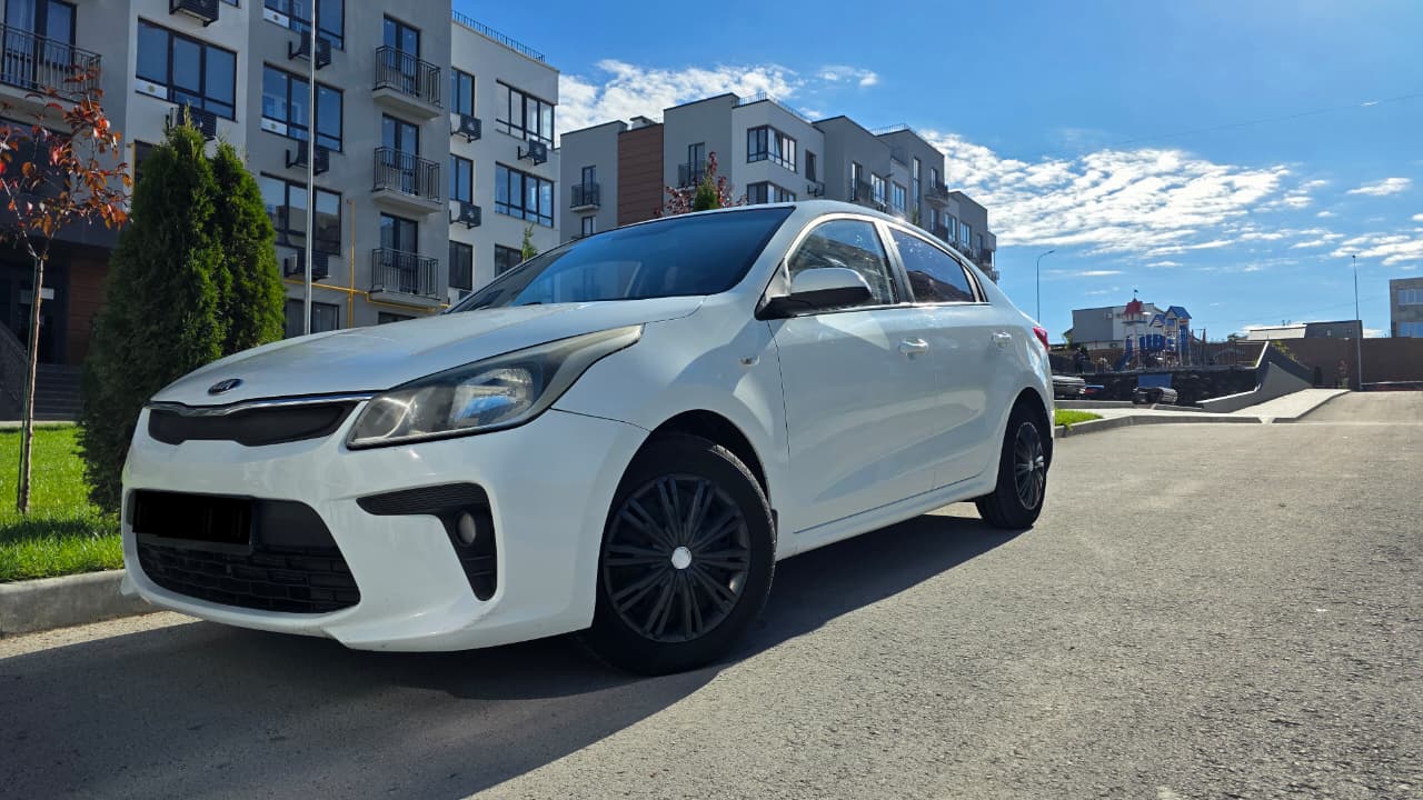 KIA RIO 4