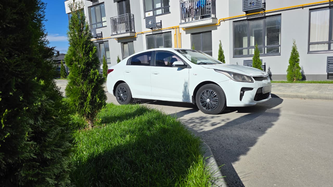 KIA RIO 4