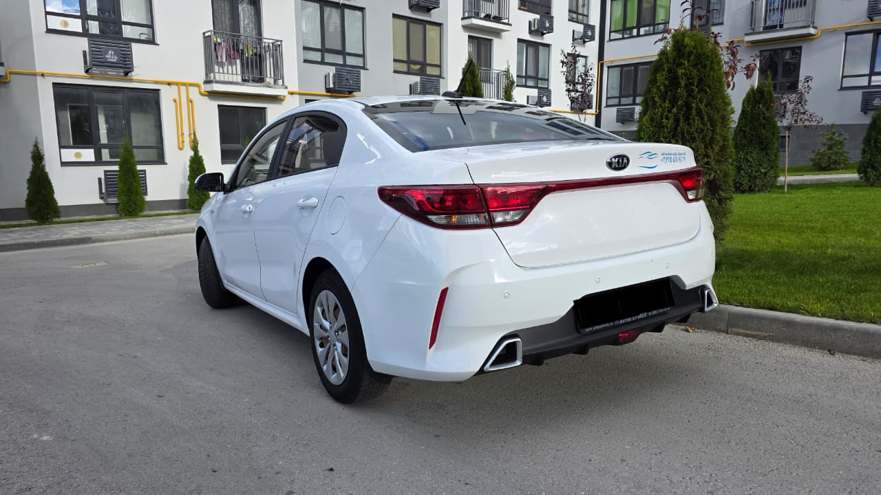 KIA RIO 4