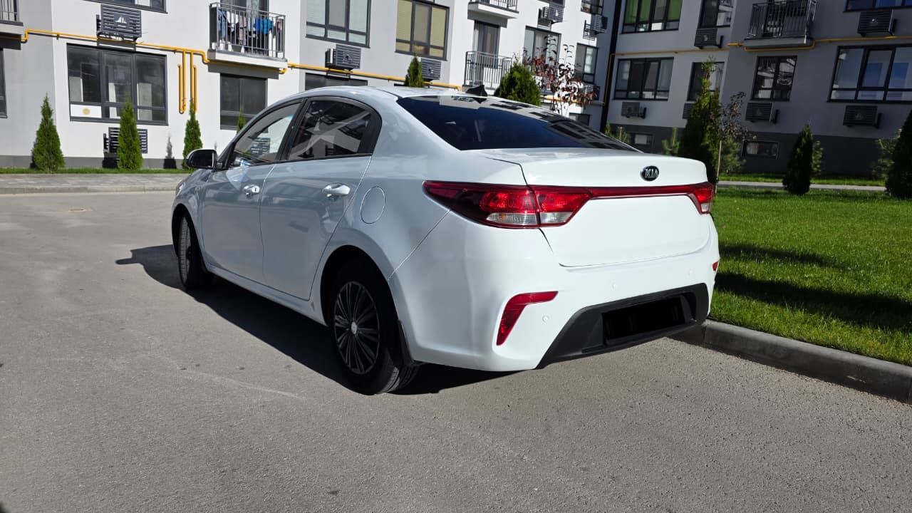 KIA RIO 4